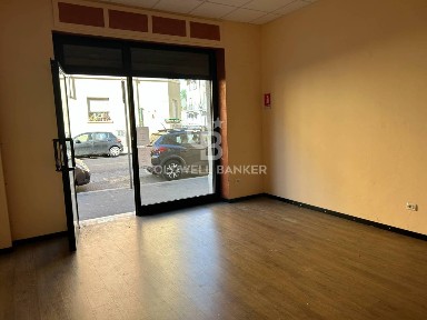 Locale commerciale in Affitto