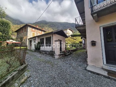 Quadrilocale via Pasquaro, Valmaggia, Varallo