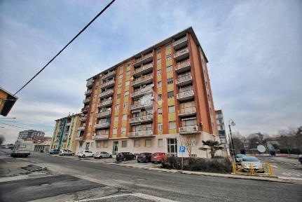 Trilocale corso Leone Giordano 9, Centro, Livorno Ferraris