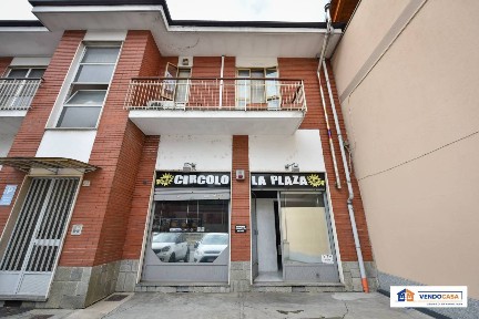 Locale commerciale in Affitto