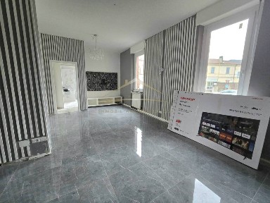 Quadrilocale largo Giuseppe Magni 4, Centro, Borgosesia