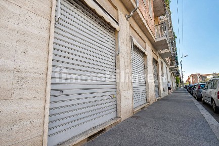 Locale commerciale in Affitto