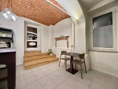 Locale commerciale in Affitto