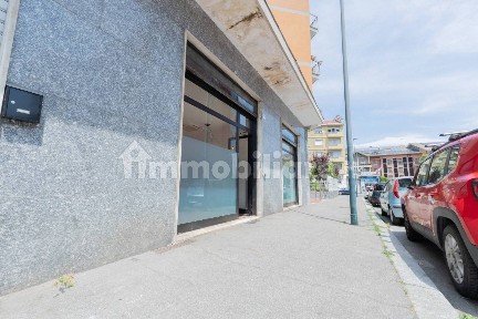 Locale commerciale in Affitto