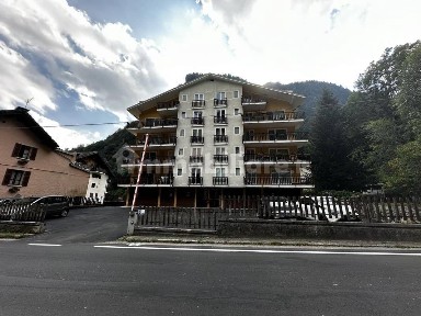 Mollia, Via Andreis