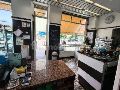 Locale commerciale in Affitto