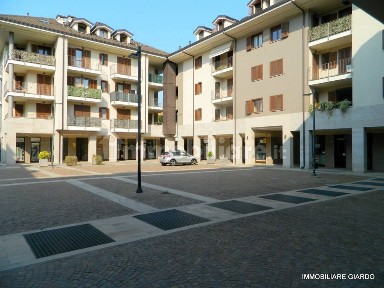 Locale commerciale in Affitto