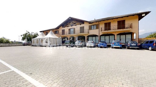 Locale commerciale in Affitto