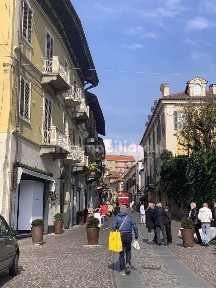 Locale commerciale in Affitto