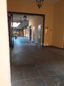 Locale commerciale in Affitto