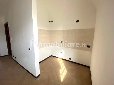 Bilocale piazza Dante Alighieri 4, Centro, Trino