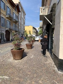 Locale commerciale in Affitto