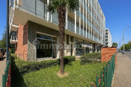 Locale commerciale in Affitto