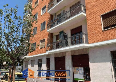 Locale commerciale in Affitto
