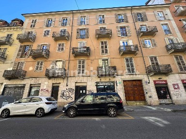 Locale commerciale in Affitto