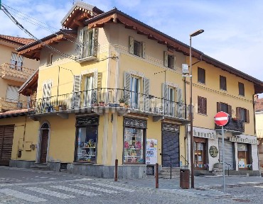 Locale commerciale in Affitto