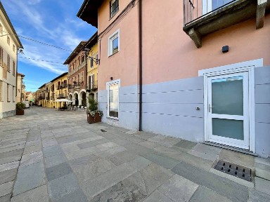 Locale commerciale in Affitto