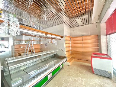 Locale commerciale in Affitto