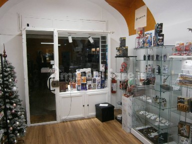 Locale commerciale in Affitto