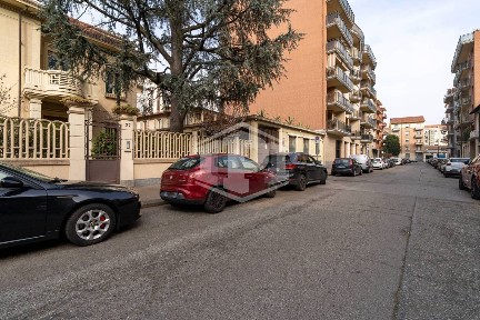 Locale commerciale in Affitto