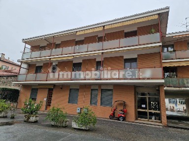 Trilocale via Vittorio Veneto 5/F, Centro, Borgosesia