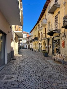 Locale commerciale in Affitto