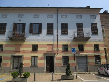 Locale commerciale in Affitto