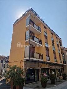 Bilocale via Monte Rosa 4, Centro, Borgosesia