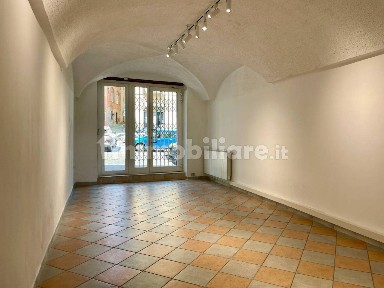 Locale commerciale in Affitto