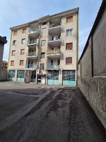 Bilocale via Vittorio Veneto 11/3, Centro, Borgosesia