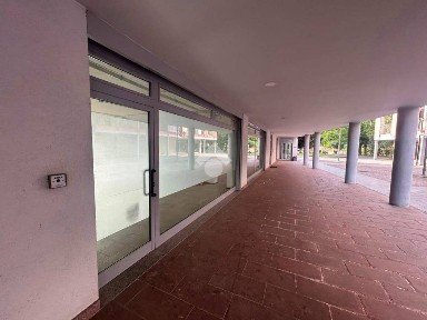 Locale commerciale in Affitto