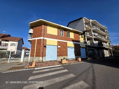 Locale commerciale in Affitto