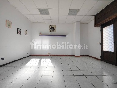 Collegno, Leumann, Via Piave, 36D