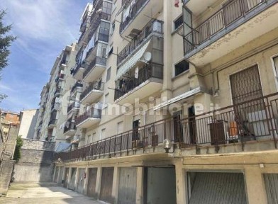 Appartamento all'asta a., Borgosesia