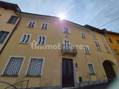 Trilocale via delle Fontane, Centro, Borgosesia