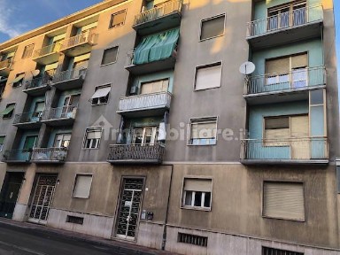 Bilocale via Massaua 43, Semicentro, Vercelli