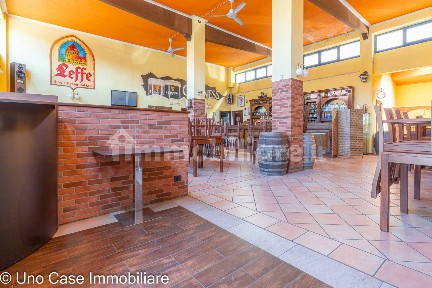Locale commerciale in Affitto