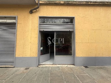 Locale commerciale in Affitto