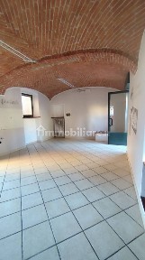 Locale commerciale in Affitto