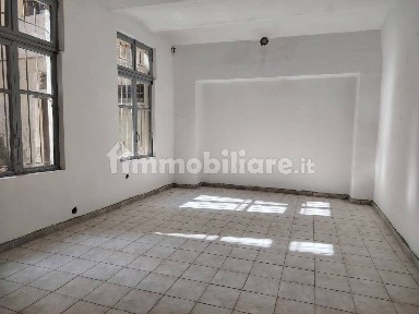 Locale commerciale in Affitto
