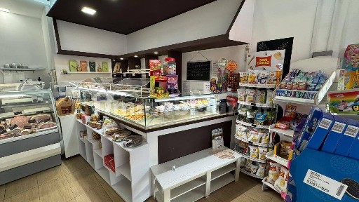 Locale commerciale in Affitto