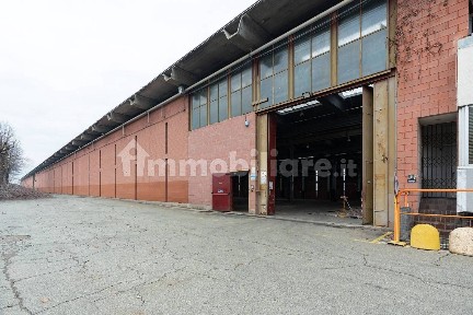 Locale commerciale in Affitto