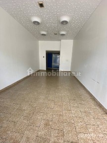 Locale commerciale in Affitto