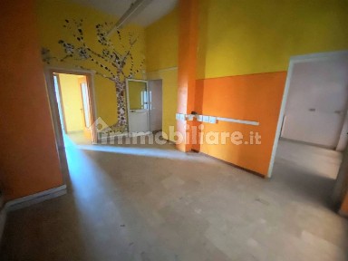 Locale commerciale in Affitto