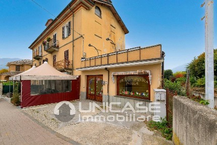 Locale commerciale in Affitto