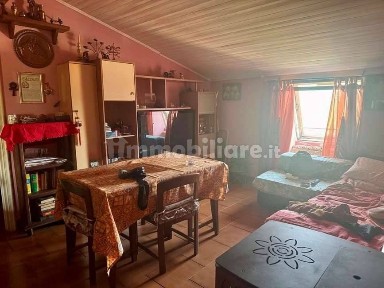 Trilocale via ducale, 19, Centro, Serravalle Sesia