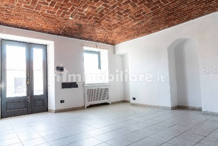 Locale commerciale in Affitto