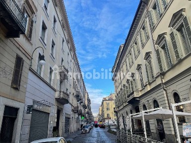 Torino, Via della Rocca, Via Giuseppe Mazzini