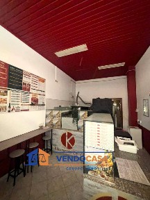 Locale commerciale in Affitto