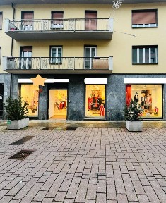 Locale commerciale in Affitto